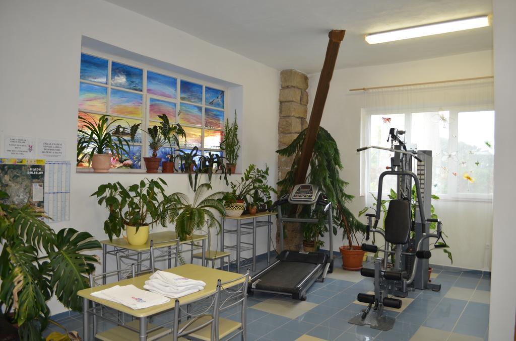 Famozclub Hotel Bakov nad Jizerou Eksteriør billede