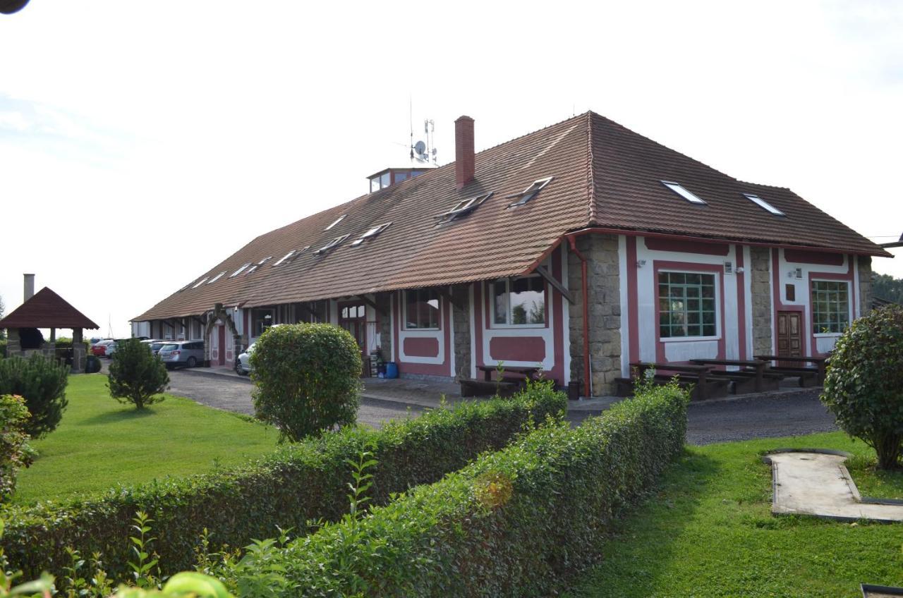 Famozclub Hotel Bakov nad Jizerou Eksteriør billede