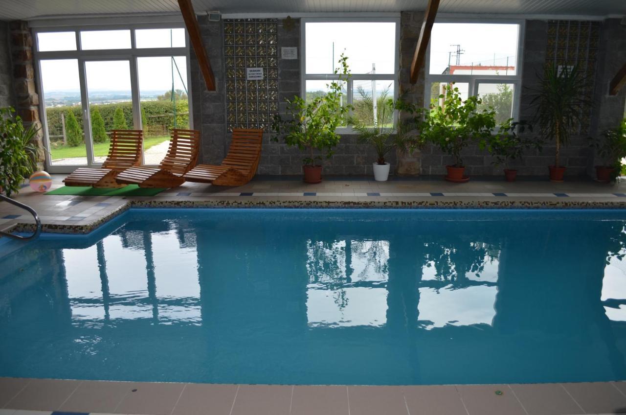Famozclub Hotel Bakov nad Jizerou Eksteriør billede